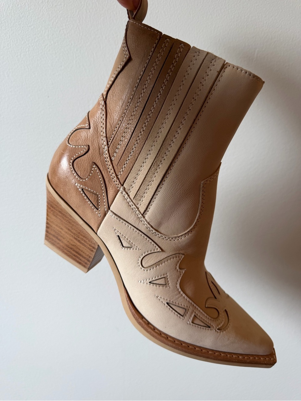 Dolce Vita Ramson Western Ankle Boots - Picture 9 of 10